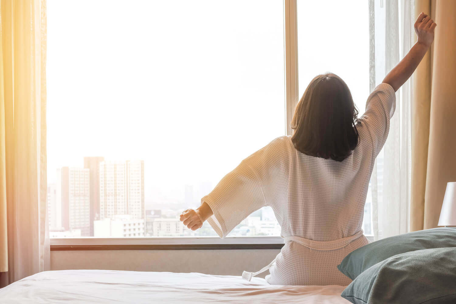 12 Ways to Wake Up Feeling Fresh in the Morning - Ergomotion
